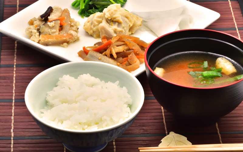 定食うらはおしゃれな店内で安い定食が食べられます。和歌山県白浜でランチするなら定食うらがおすすめです。　